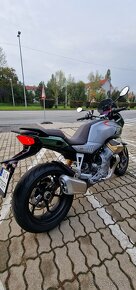 MOTO GUZZI V100 MANDELLO S verde 2121 DEMO zľava 1499 EUR - 5