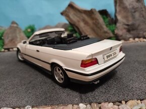 prodám model 1:18 BMW 325i cabrio - 5