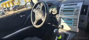 Toyota Corola verso 2.0d - 5