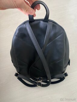 Dámsky ruksak Guess - 5