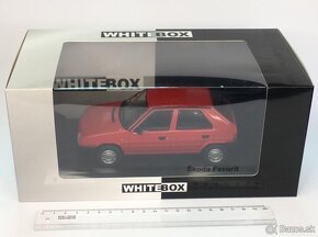 ŠKODA Favorit - červená - 1/24 - WHITEBOX - 5