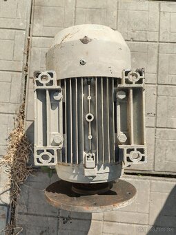 Pätkovy elektromotor 380 V 1, 8 kW 1680 ot/min - 5