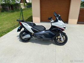 Aprilia SRV 850 - 5