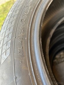 205/55 r17 Nokian - 5