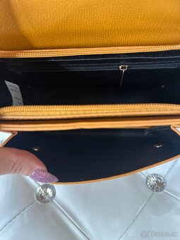 guess hnedá crossbody - 5