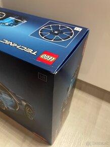 LEGO® Technic 42083 Bugatti Chiron - 5