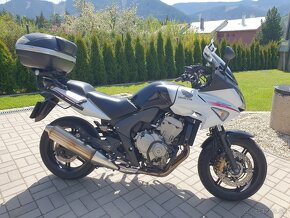 Honda CBF600SA  57kW  r.v.: 7/2010 - 5