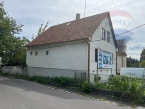 Výhodná investícia - na PREDAJ Starší RD s pozemkom 600 m2-  - 5