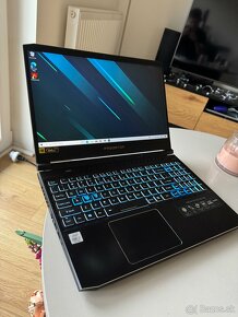 Acer Predator Helios 300 2022 - 5