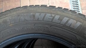 ZIMNÉ 205/60 R16 92H MICHELIN a FULDA cca 7mm UŽ OD 35-€/kus - 5