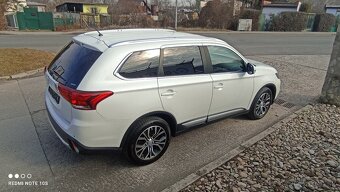 Mitsubishi Outlander  2,2 DI-D  4WD  CVT  EDITION 100 - 5