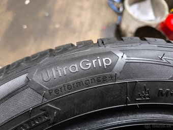 Goodyear Ultragrip perf+ 225/55R17 97H - 5