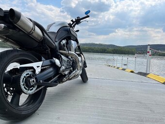 Yamaha MT-01 - 5