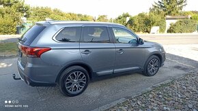 Mitsubishi Outlander 2,2 DI-D  4WD  A/T EDITION 100  7M - 5