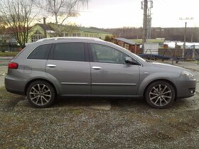 Fiat Croma 2,4 JTDm 147kW (200koní) r.2010 vo výbave MUST - 5