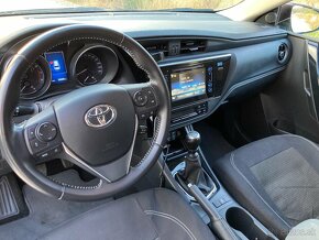 Toyota Auris Touring Sports - 5