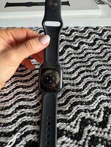 Apple Watch 8 45mm Midnight - 5