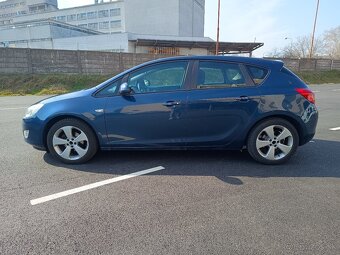 Opel Astra J 1.3 CDTI - 5