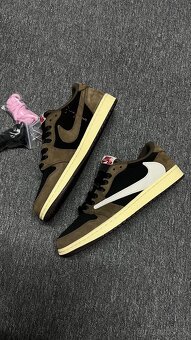 Nike x Travis Scott Air Jordan 1 Low - 5