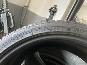 Zimné pneu 225/40R18 viem aj prezuť - 5