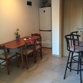 Priestranný apartmánový dom, 216m2, 3 apartmány, ostrov Vir, - 5