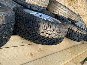 Predám kolesa BMW 205/55r16 - 5