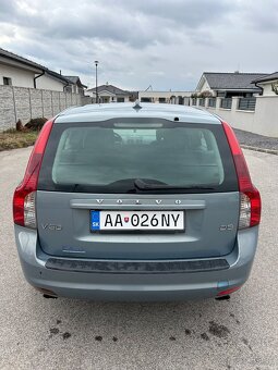 Predám Volvo V 50 2.0d 110kw rok2012 - 5