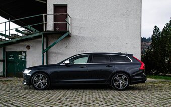 Volvo V90 D5 2.0L R-Design 4x4 - 5