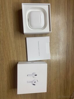 Air pods 4 - 5