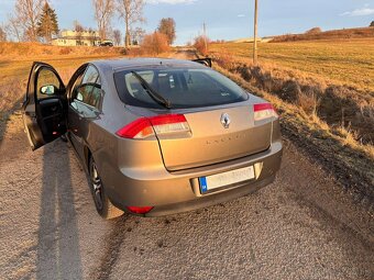 Renault Laguna 3 2.0 dci 110kW r.v. 2009 - 5