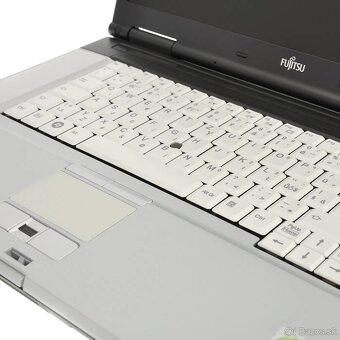 Fujitsu Celsius H710 - 5