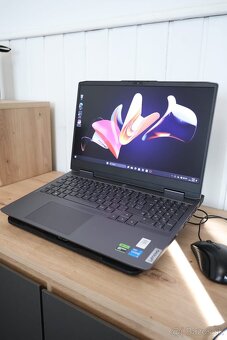 Lenovo LOQ 15IRH8 - 5