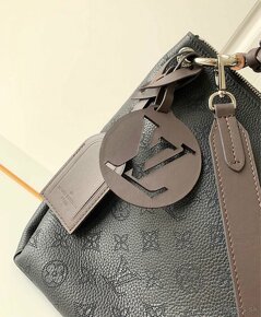 Louis Vuitton Beaubourg Hobo Bags - 5