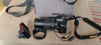 NIKON D5200 + AF-S DX 18-105 VR ED - 5