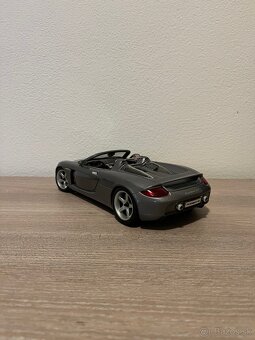 1:18 Porsche Carrera GT MAISTO PREMIERE EDITION - 5