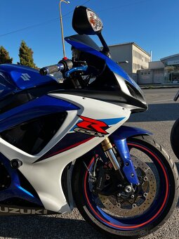 Suzuki GSX-R 600 K7 - 5