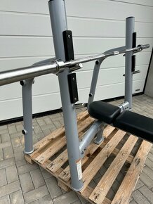 Matrix bench press + olymp. tyč - 5