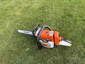 Predám málo používanú pílu STIHL - 5