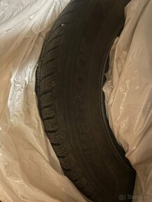 Hankook 205/60/R16 - 5