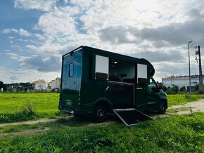 Prepravník koní Renault Master 5-miestny ATM / Automat - 5