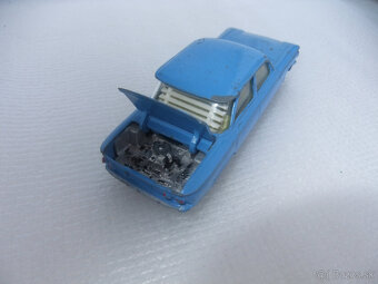 CORGI TOYS mierka 1:43:Chevrolet Corvair model 1960 - 5