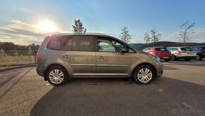 VW Touran 2.0 TDI - Highline - Po veľkom servise - 5