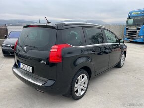 Peugeot 5008 - 5