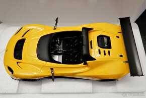 Lotus 3 Eleven Roadster Yellow AUTOart 1:18 - 5