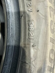 Bridgestone Blizzak LM001 275/45 R20 110V RFT - 5