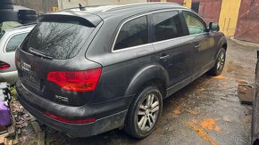 Audi Q7 3.0 TDI 171kw 7.mist rv 06 na pružinách vada DPF - 5