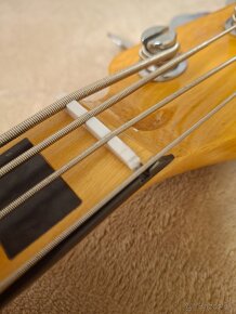 Basgitara Fender - 5