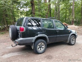 Rozpredam nissan terrano 2.7 tdi - 5