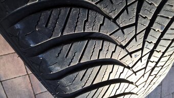 2 ks ZIMNÉ 225/55 R19 98V FALKEN dezén cca 6-6,5 mm rok 2021 - 5