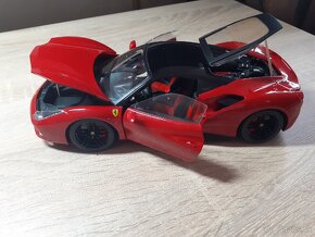 Bburago Ferrari 488GTB 1/18 - 5